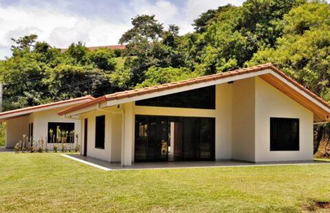 Brand New Hi-End Finish Rental «Casitas» on an Exclusive Gated Community 5 minutes driving from Atenas